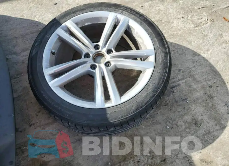 1VWBS7A36FC018169 Photo# 12