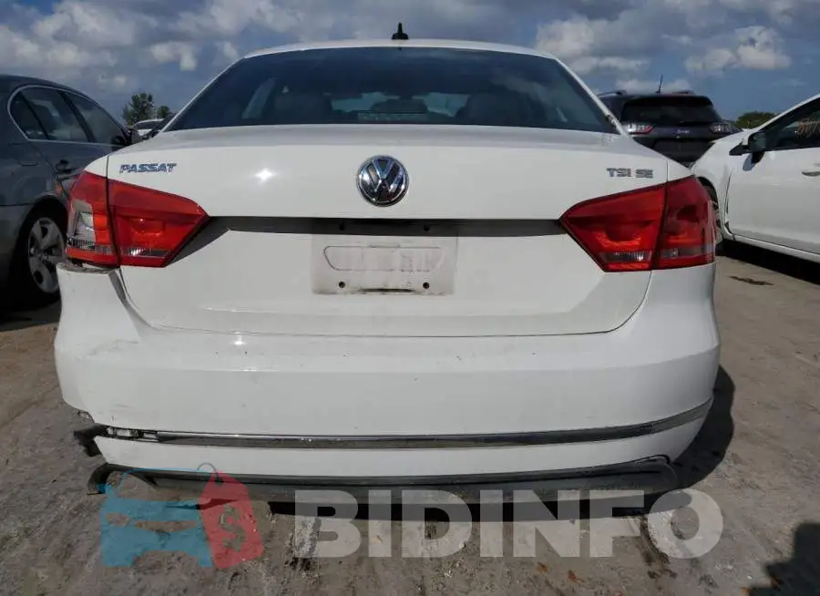 1VWBS7A36FC018169 Photo# 6