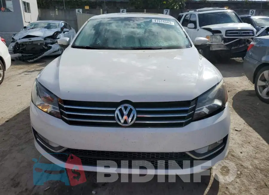 1VWBS7A36FC018169 Photo# 5