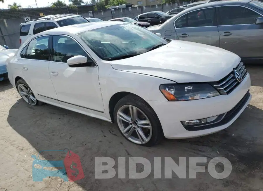 1VWBS7A36FC018169 Photo# 4