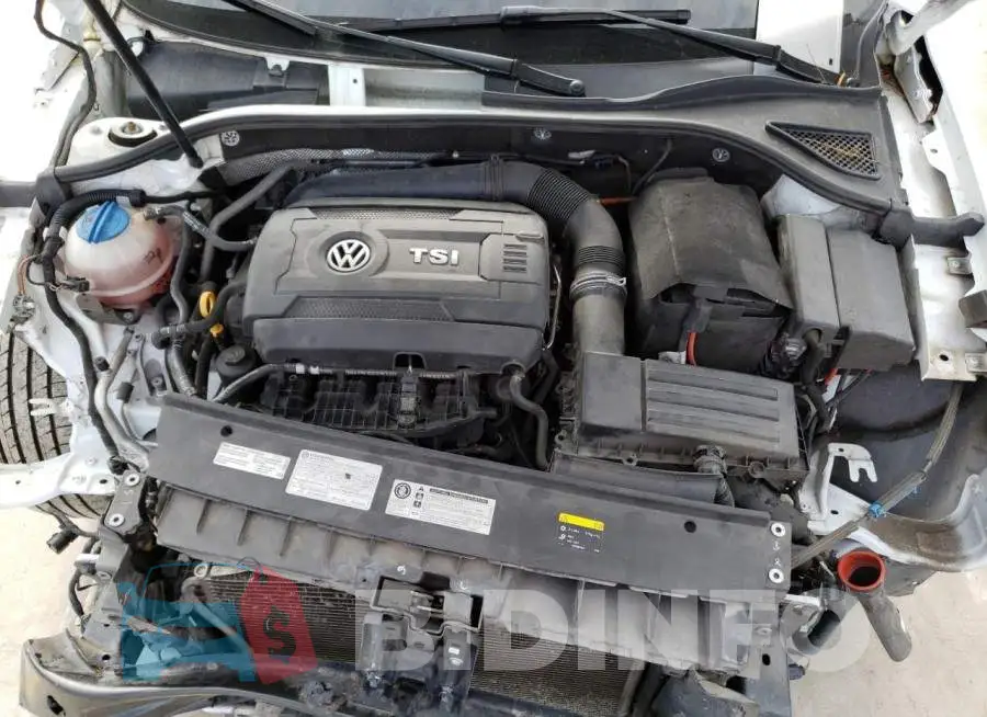 1VWDT7A38HC003052 Photo# 11