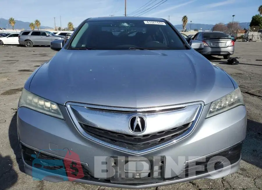 19UUB2F33GA002663 Photo# 5