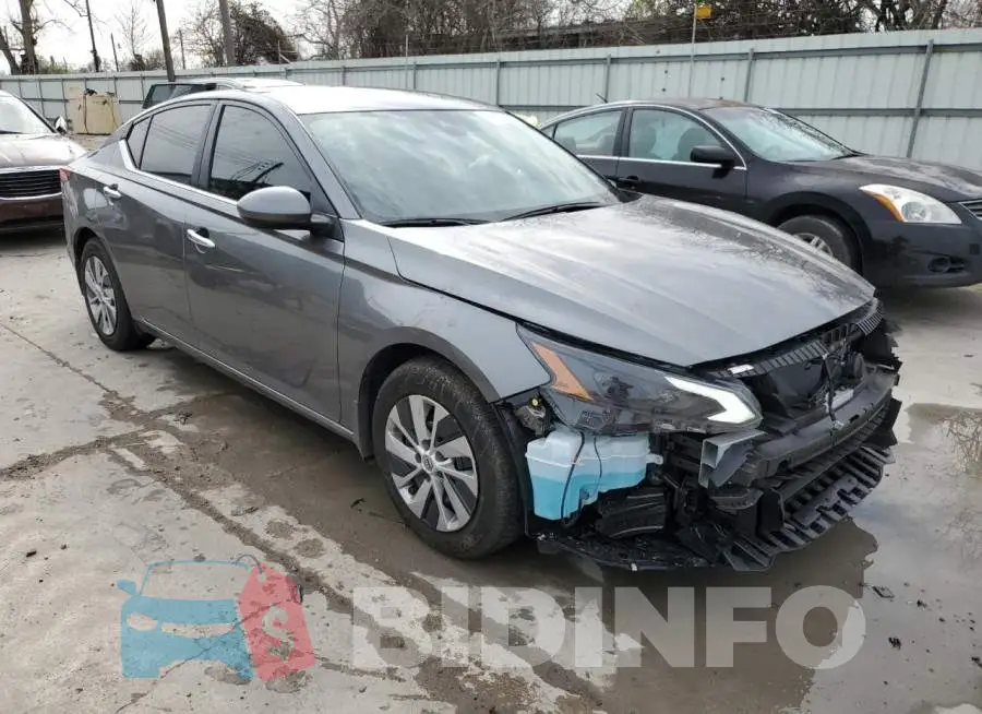1N4BL4BV1PN332242 Photo# 4