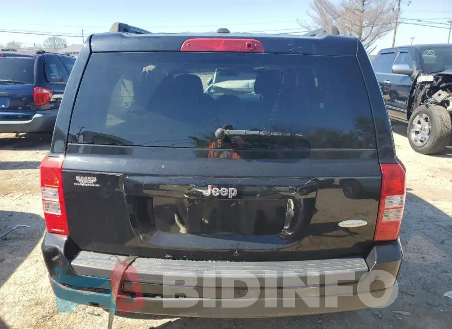 1C4NJPFB7FD240555 Photo# 6