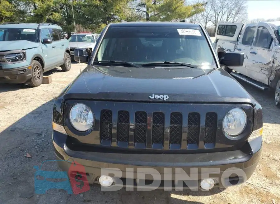 1C4NJPFB7FD240555 Photo# 5