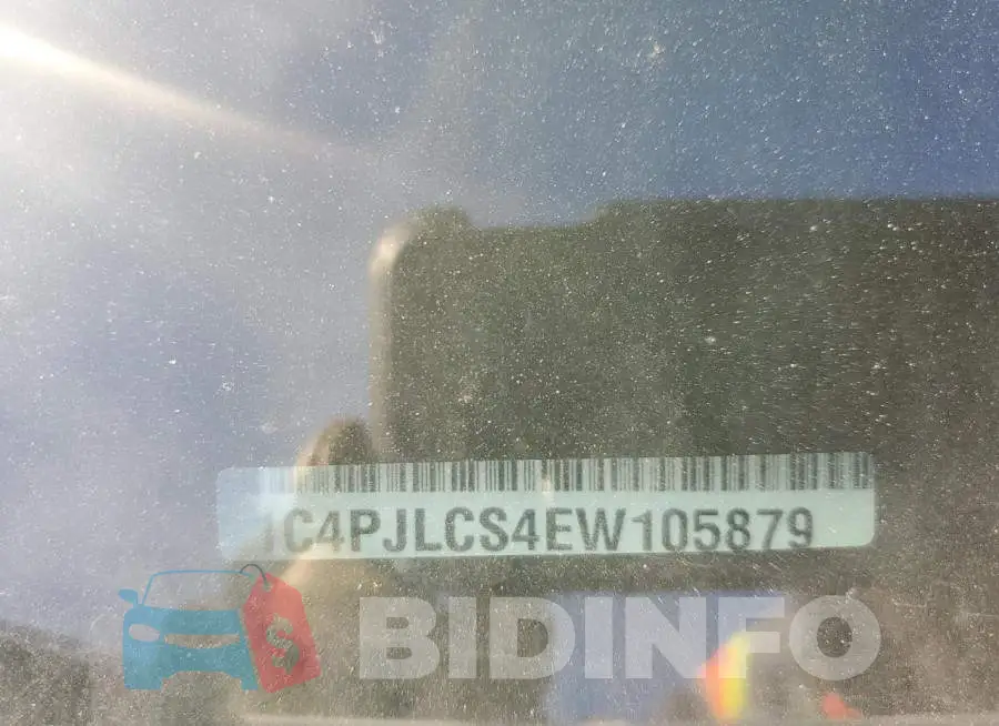 1C4PJLCS4EW105879 Photo# 12