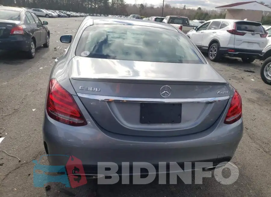 WDDWF4KB4GR135525 Photo# 6