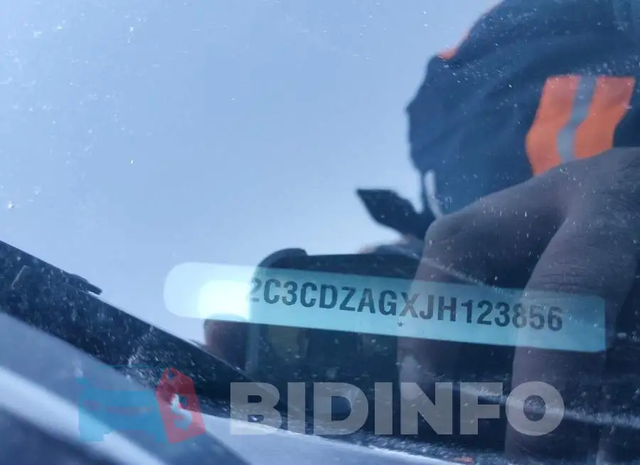 2C3CDZAGXJH123856 Photo# 12