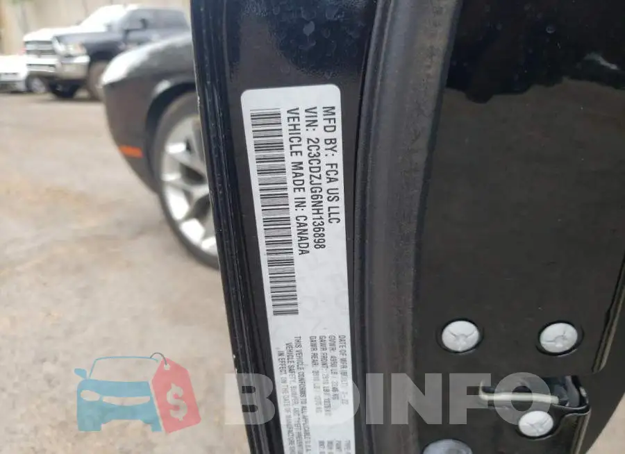 2C3CDZJG6NH136898 Photo# 12