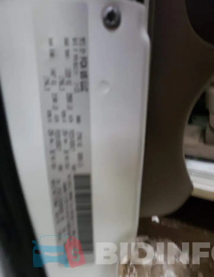 2C4RC1CG5FR656030 Photo# 13