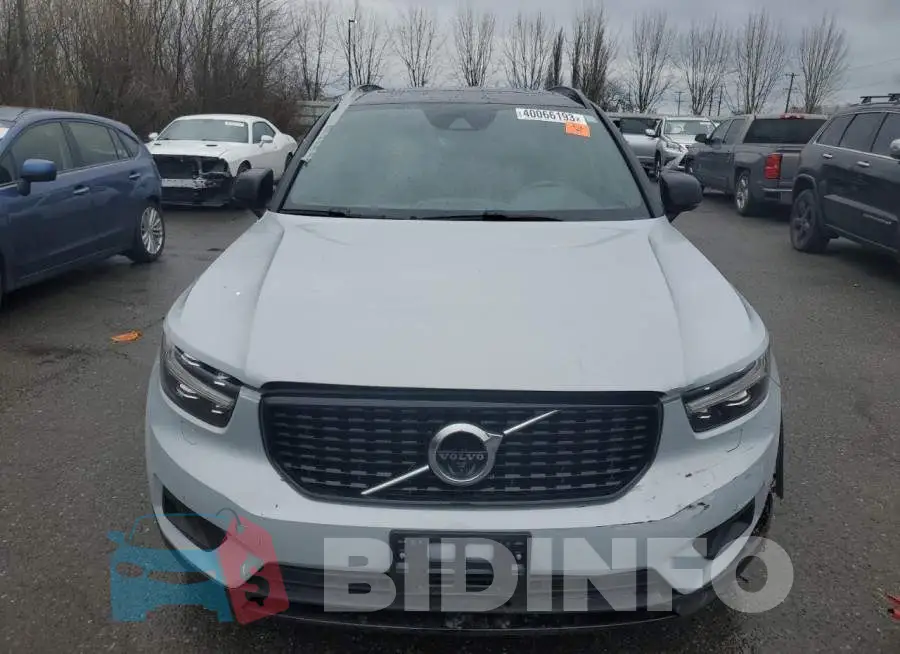 YV4162UM3M2565409 Photo# 5