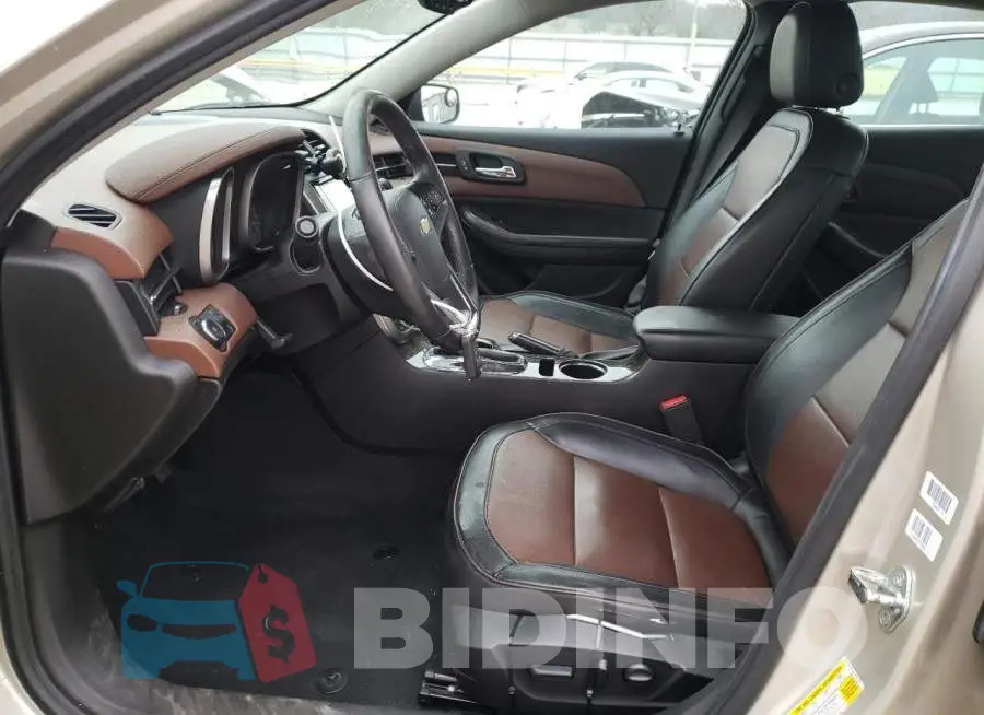 1G11F5SLXFF311327 Photo# 7