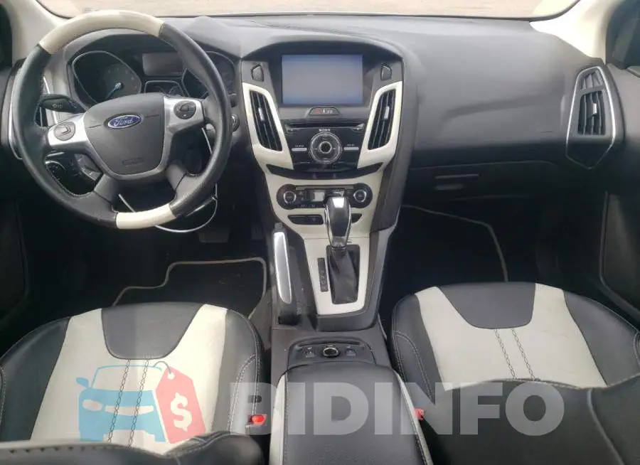 1FADP3J21EL156803 Photo# 8