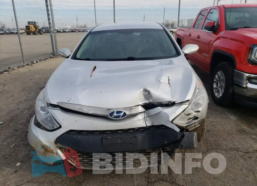 KMHEC4A41EA117038 Photo# 5