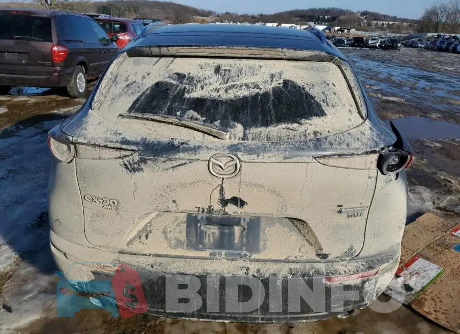 3MVDMBAY1MM242674 Photo# 6