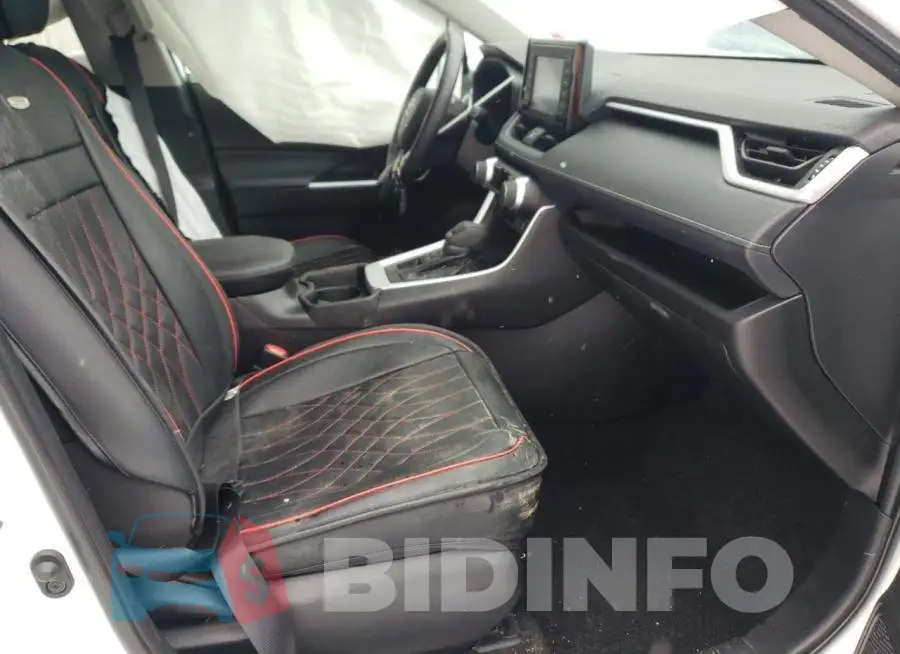 2T3R1RFV4MC220708 Photo# 7