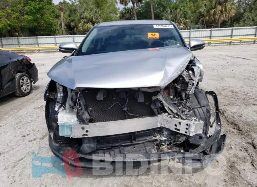 5TDZARFH5FS016786 Photo# 5