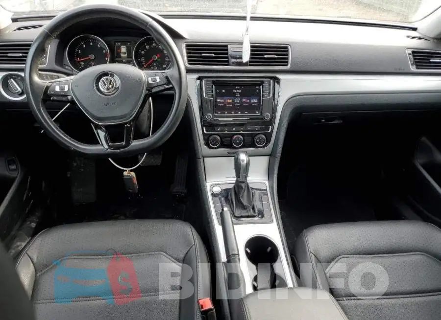1VWLA7A33KC007647 Photo# 8