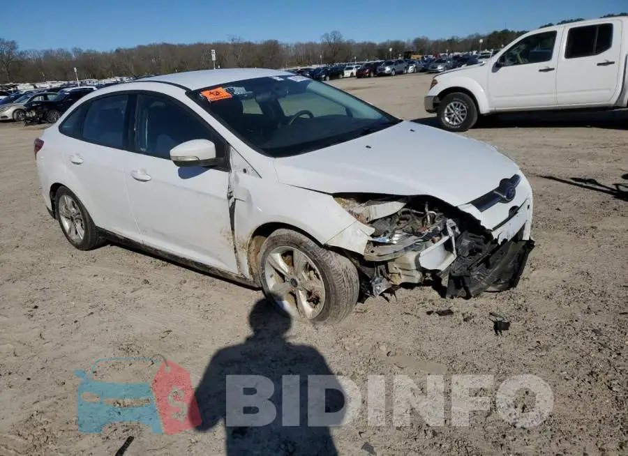 1FADP3F20EL418772 Photo# 4