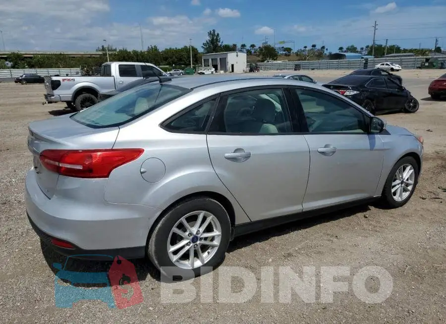 1FADP3F2XHL285376 Photo# 3