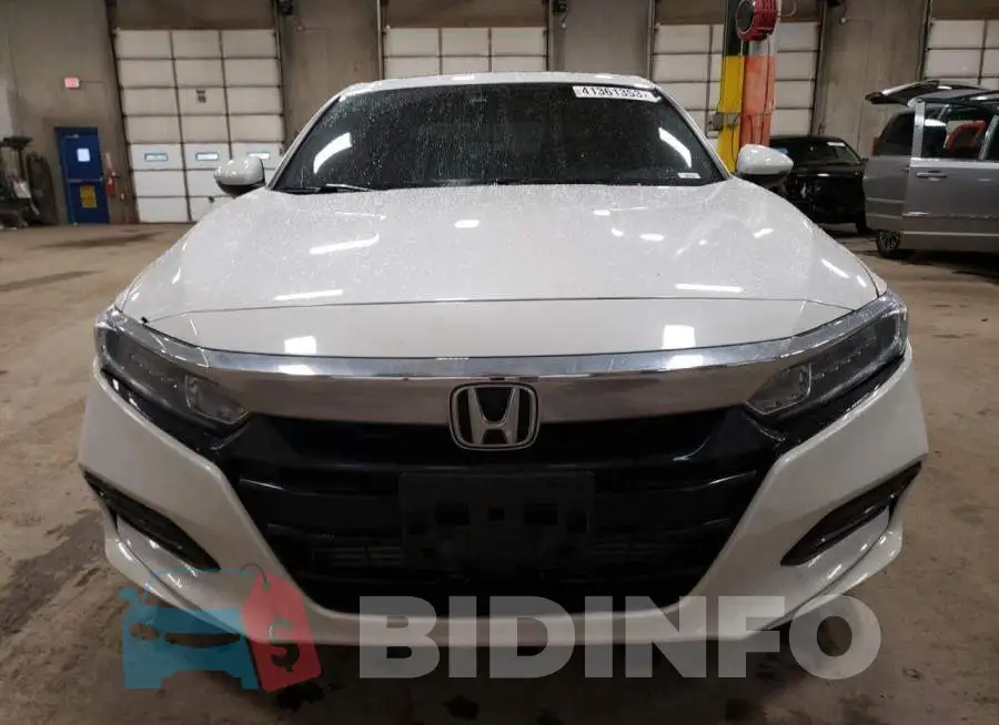1HGCV1F53KA118016 Photo# 5