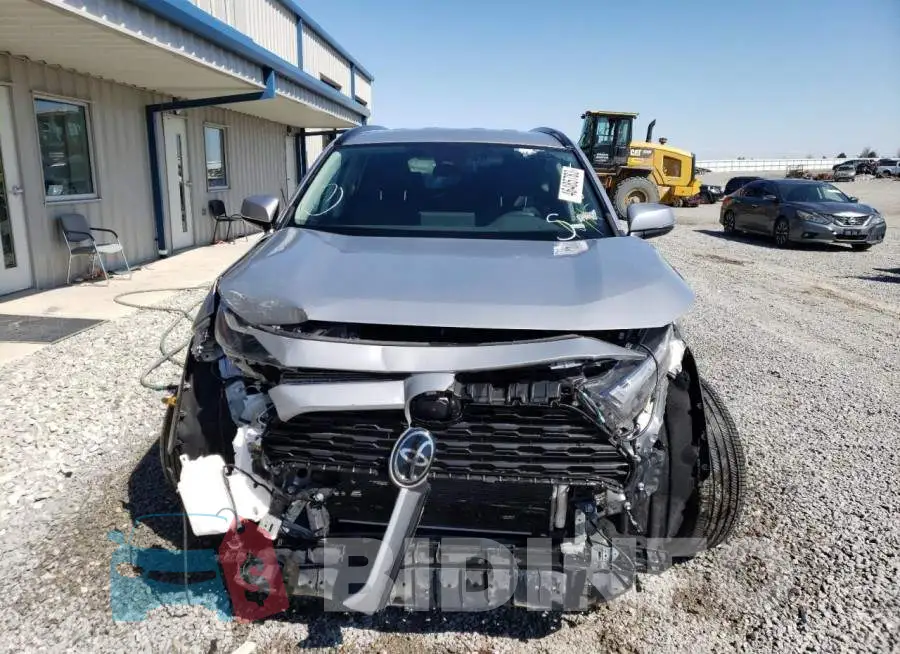 2T3P1RFV1NW258422 Photo# 5
