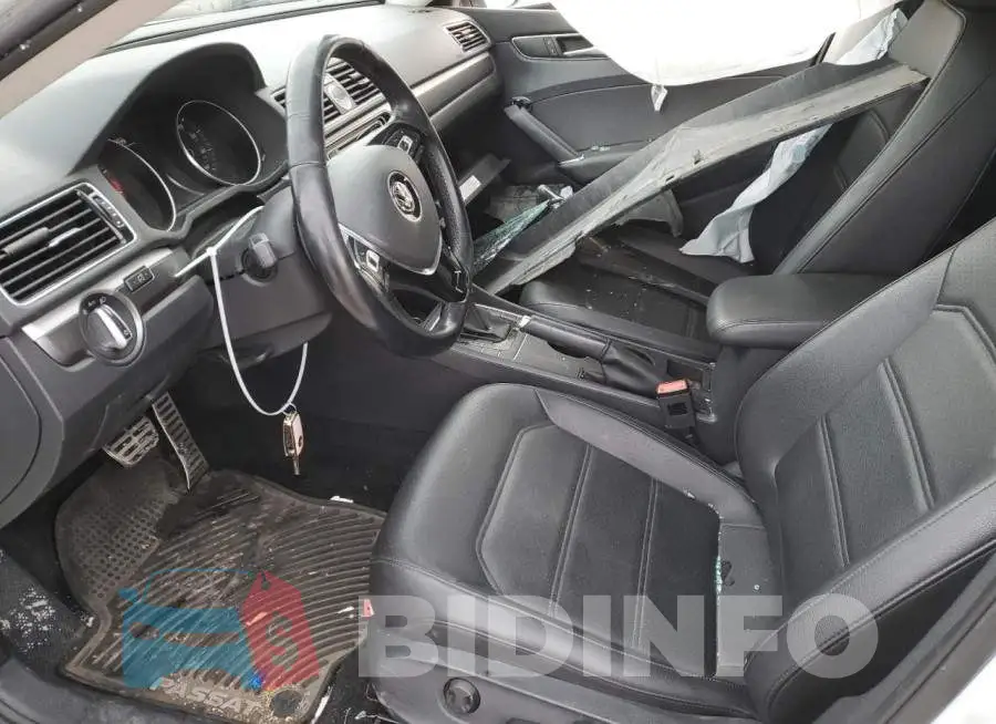 1VWDT7A34HC064575 Photo# 7