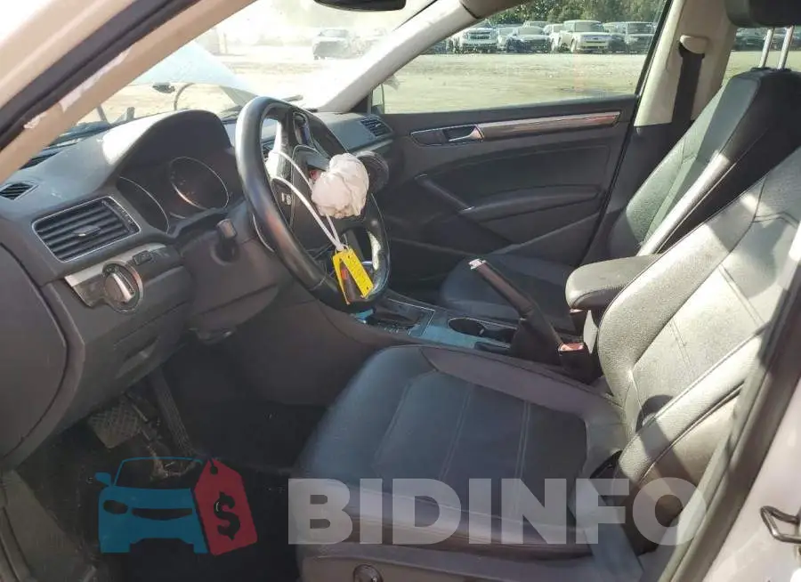 1VWGT7A36HC045877 Photo# 7
