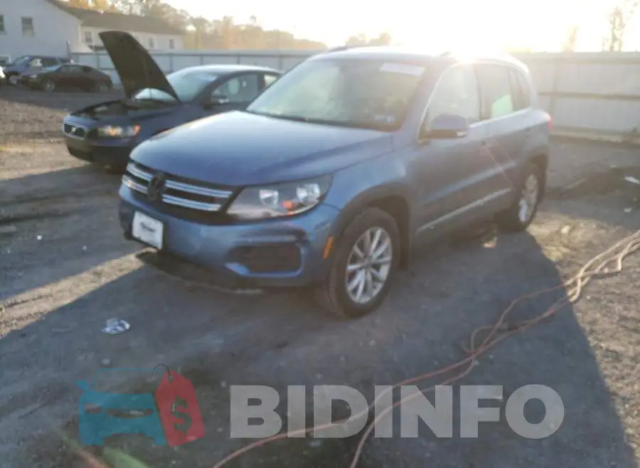 WVGSV7AX1HK005041 Photo# 2