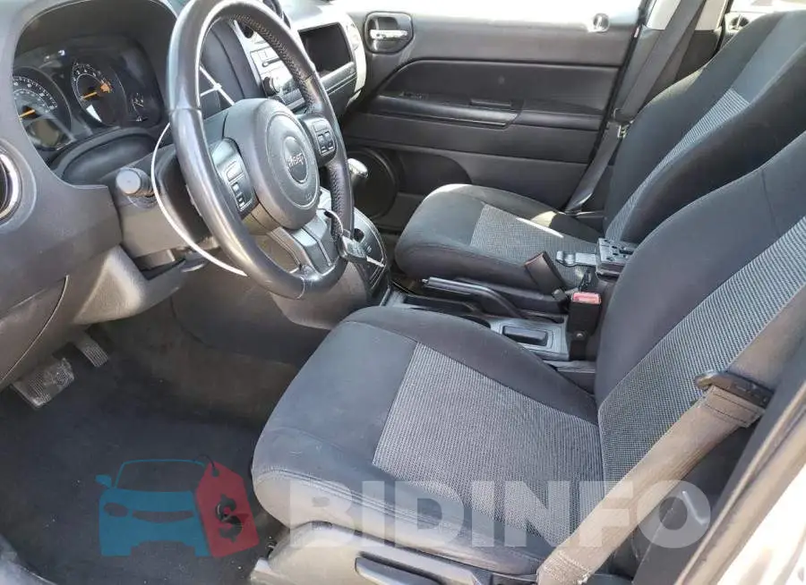 1C4NJPFB9GD711753 Photo# 7
