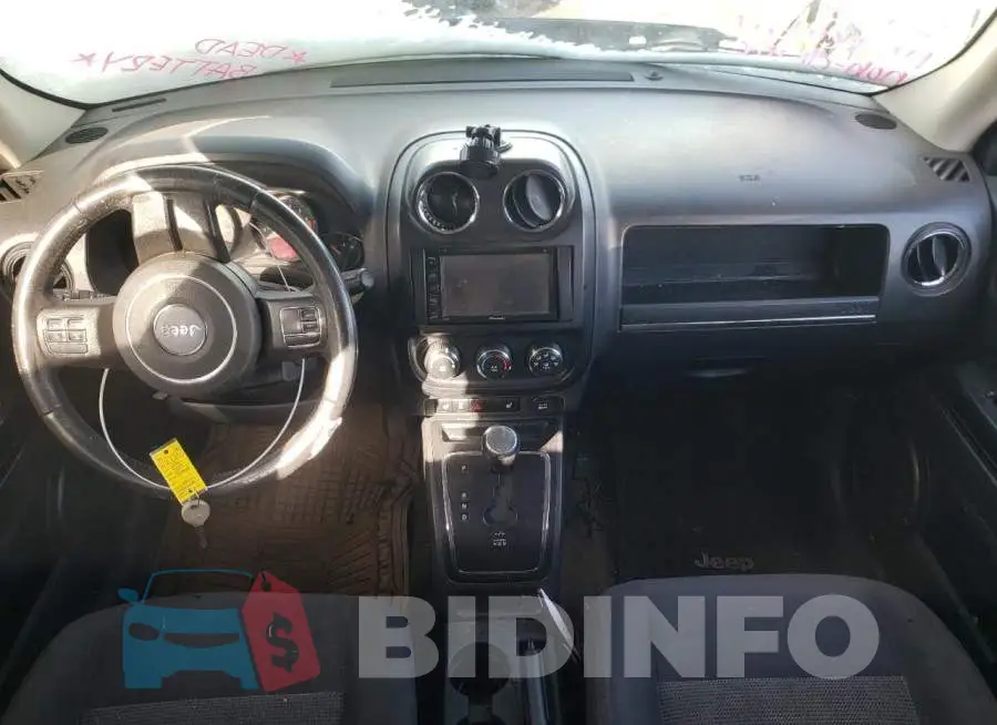 1C4NJRFB5GD608826 Photo# 8