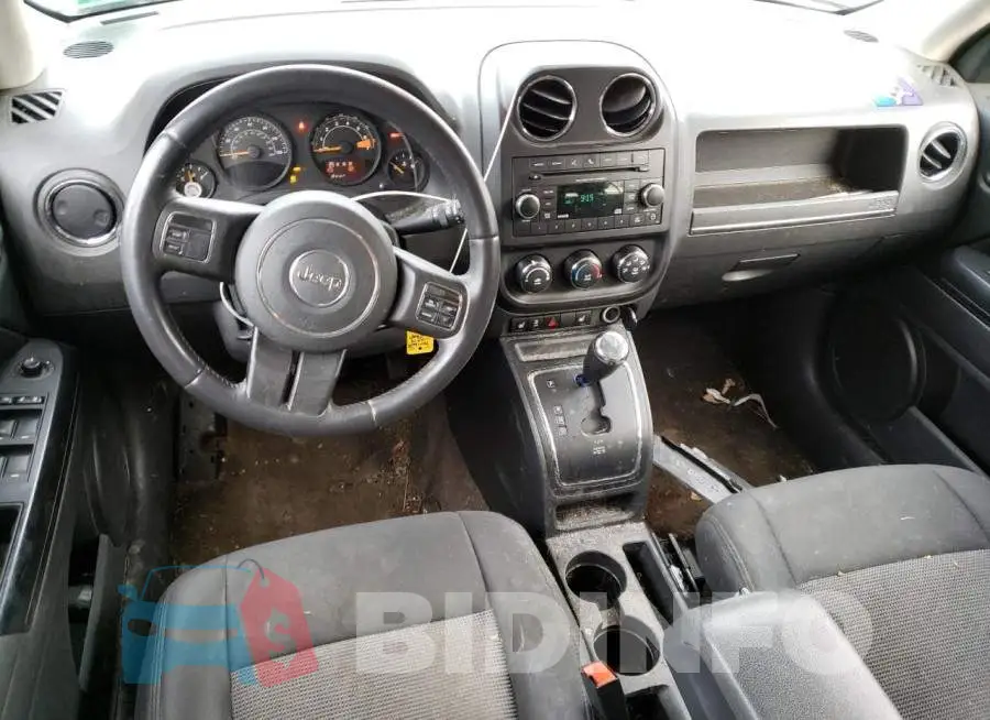 1C4NJRFB6ED728387 Photo# 8