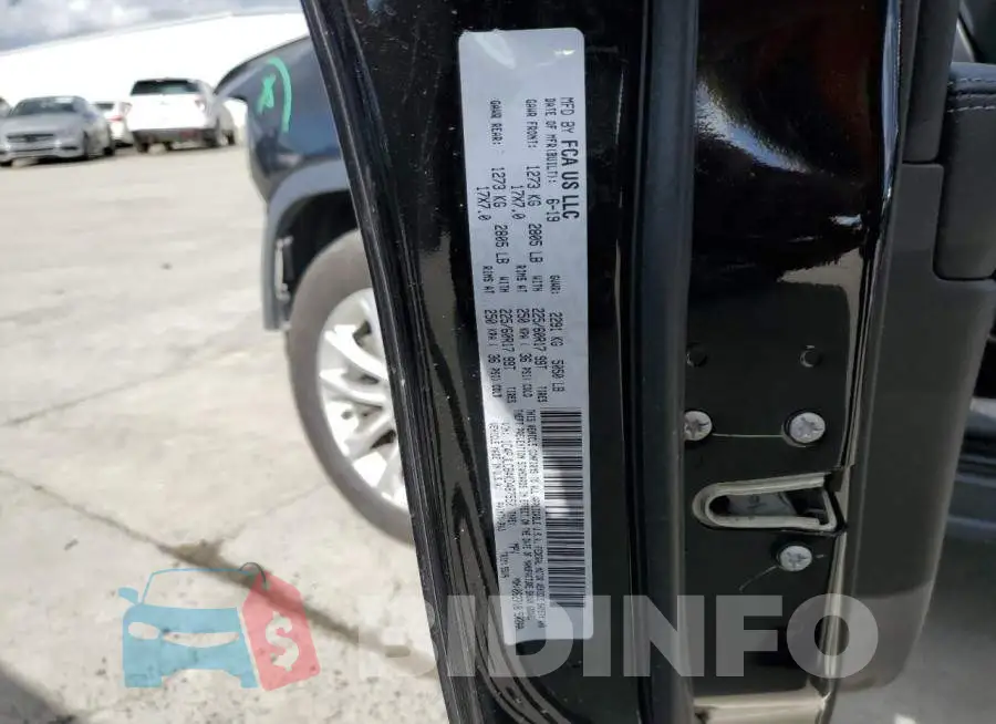 1C4PJLCB4KD487550 Photo# 13