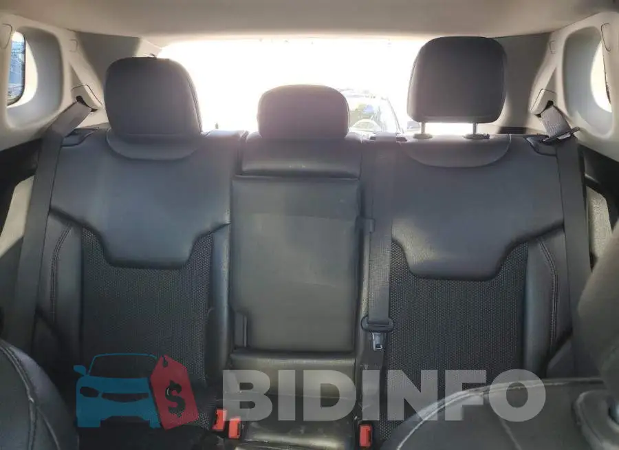 3C4NJDDB5LT220974 Photo# 10