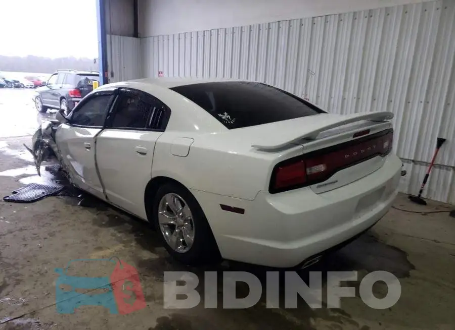 2C3CDXBG8EH135321 Photo# 2