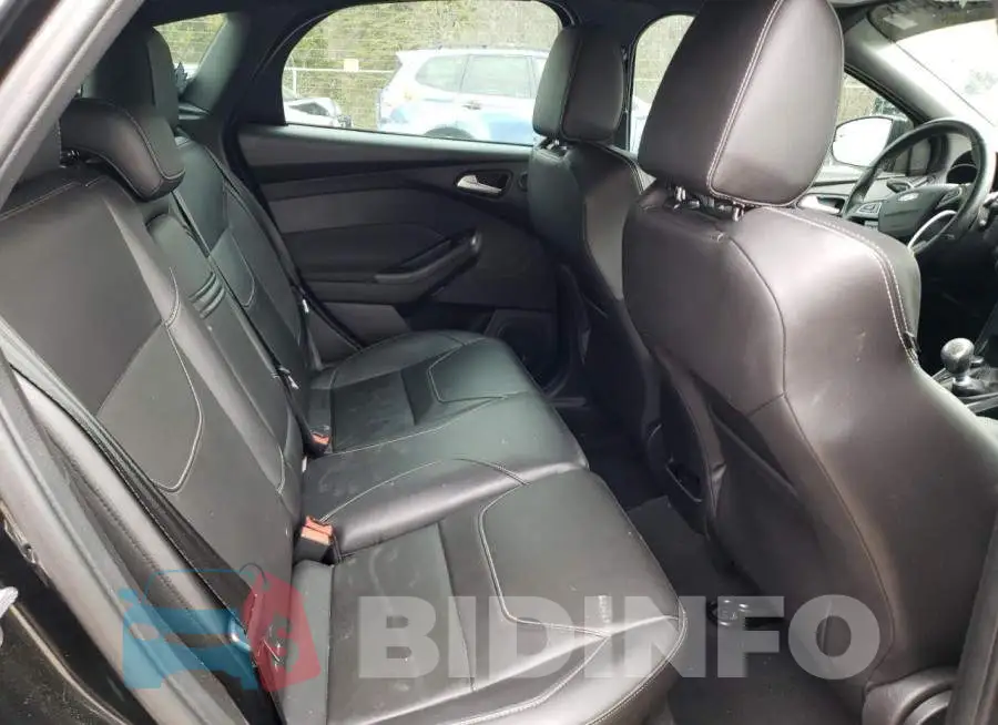 1FADP3L92FL218320 Photo# 10