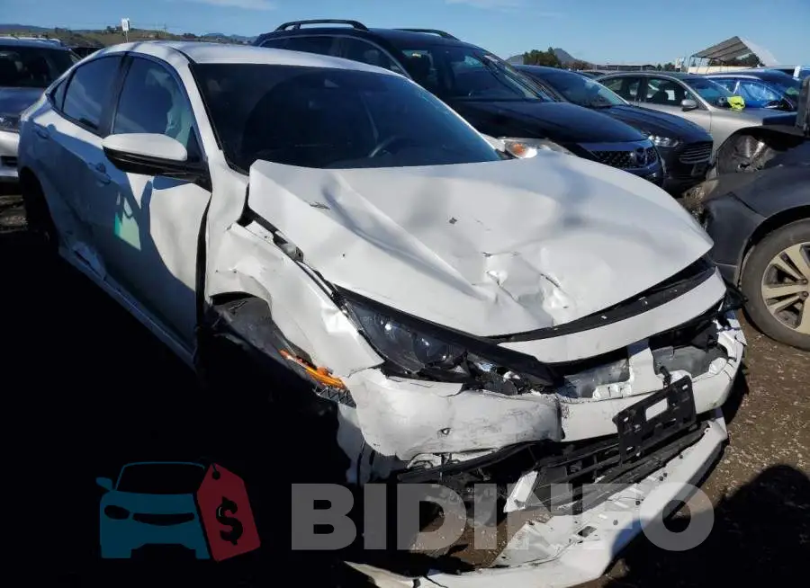 19XFC2F85LE201852 Photo# 4