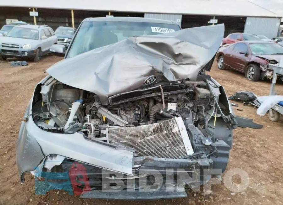 KNDJN2A29G7323532 Photo# 5