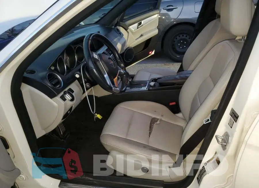 WDDGF4HB8EA962662 Photo# 7