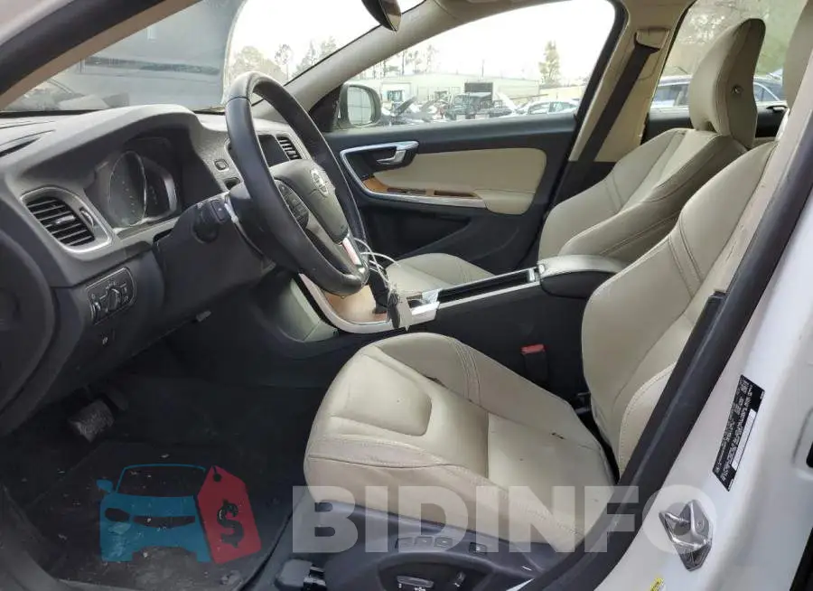 LYV402HM5HB150091 Photo# 7