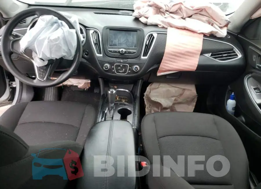 1G1ZD5ST1JF250113 Photo# 8