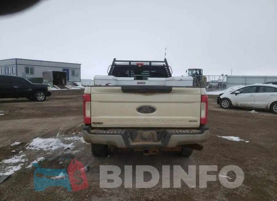 1FT7X2B64JEB31539 Photo# 6