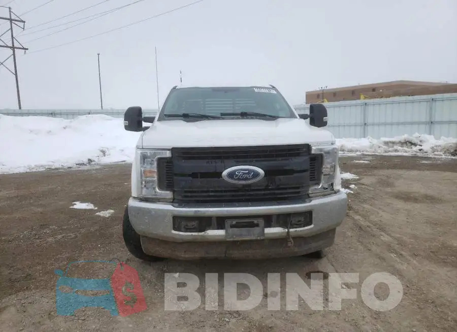 1FT7X2B64JEB31539 Photo# 5