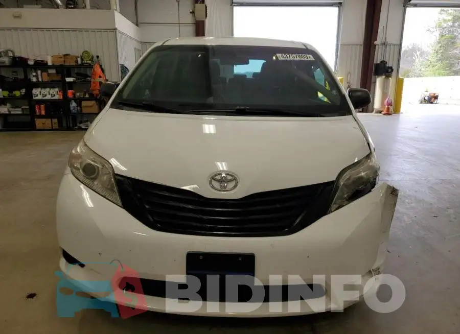 5TDZZ3DC7HS785953 Photo# 5