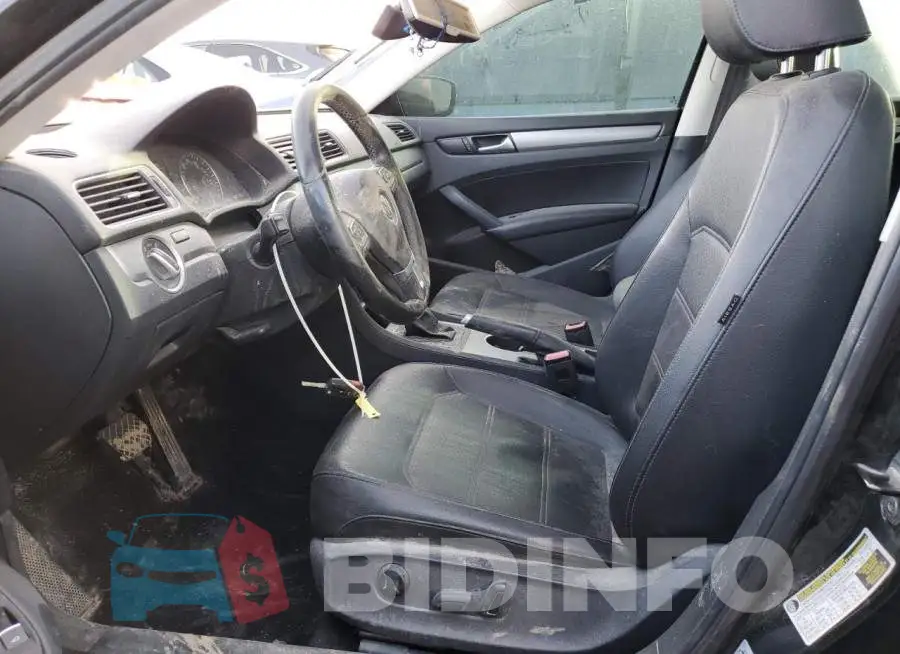 1VWBS7A37EC046352 Photo# 7