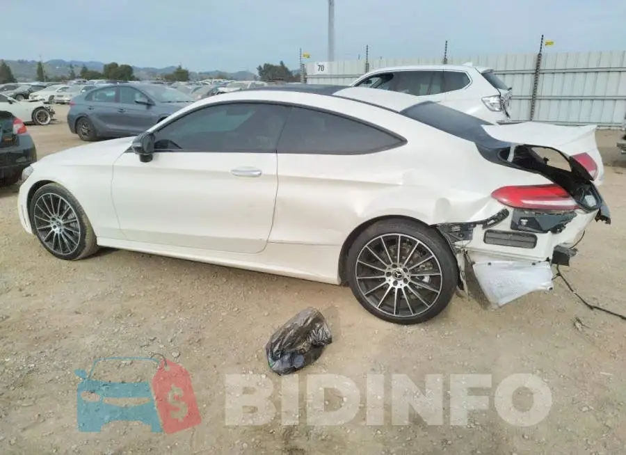 WDDWJ8DB2KF859243 Photo# 2