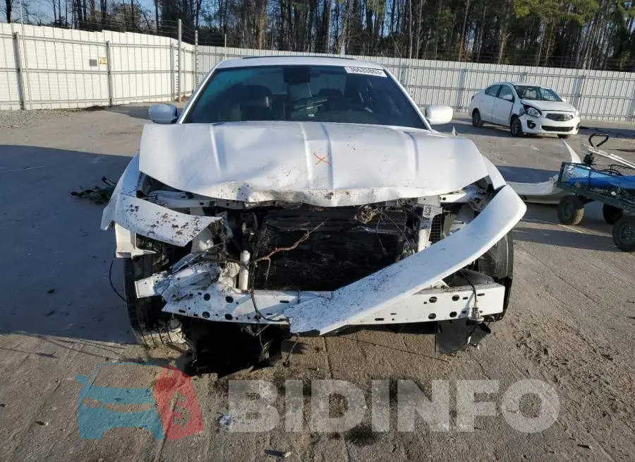 2C3CDXJG7FH884405 Photo# 5