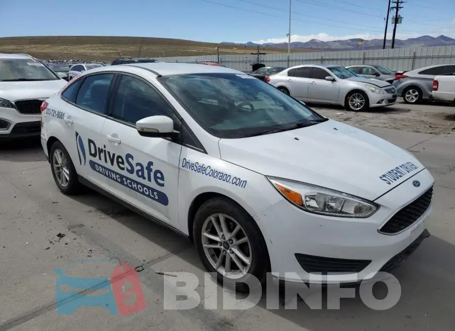 1FADP3F26GL369421 Photo# 4