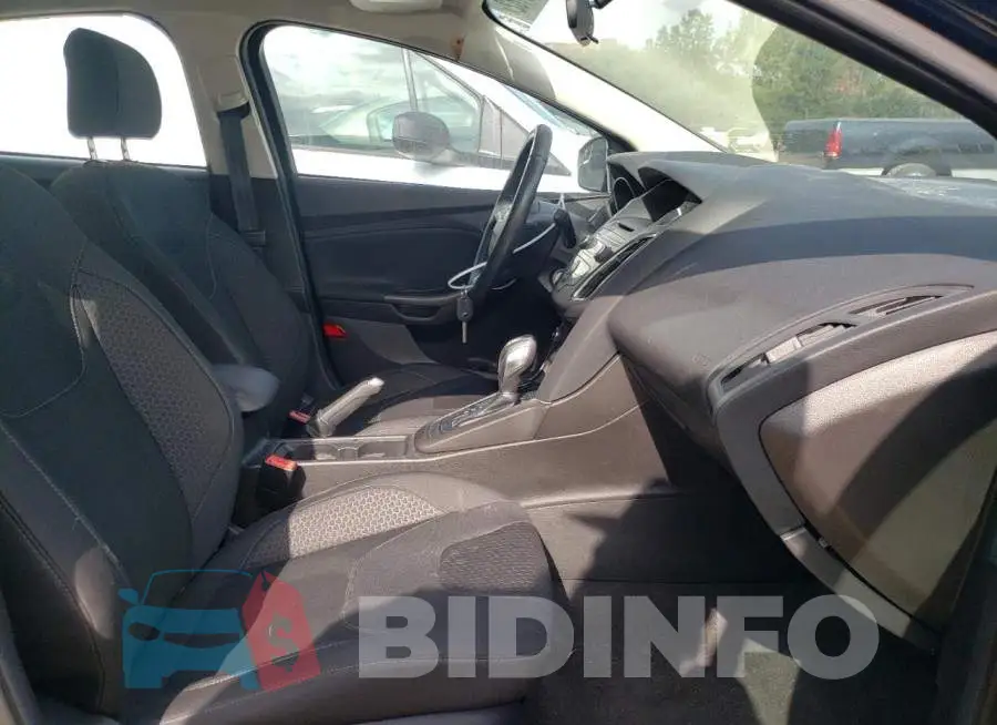 1FADP3K2XGL375146 Photo# 5