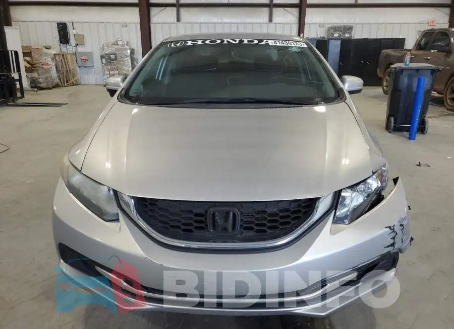 19XFB2F71FE104906 Photo# 5
